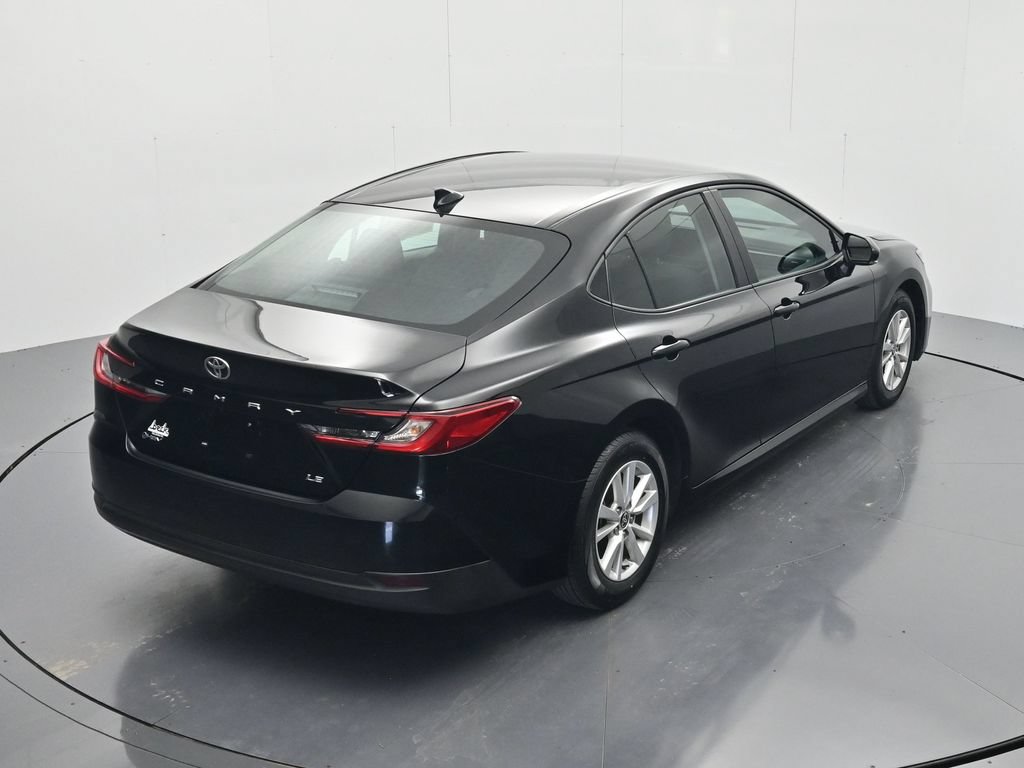 Used 2025 Toyota Camry LE FWD image 32