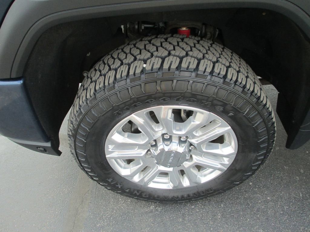 Used 2022 GMC Sierra 3500 Denali image 16