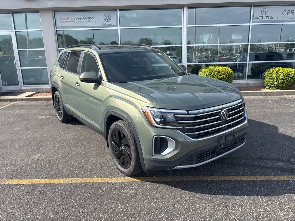 Certified 2026 Volkswagen Atlas SE AWD/4WD image 2