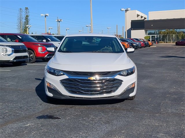 Used 2024 Chevrolet Malibu LT image 3