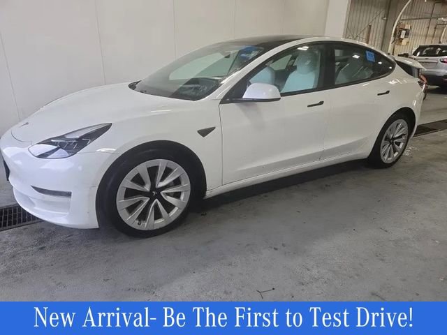 Used 2021 Tesla Model 3 Standard Range Plus RWD image 1