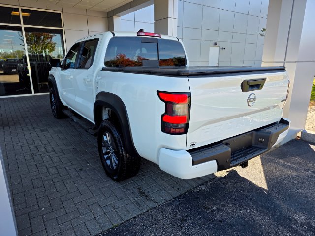 Used 2025 Nissan Frontier SV w/ SV Convenience Package AWD/4WD image 2