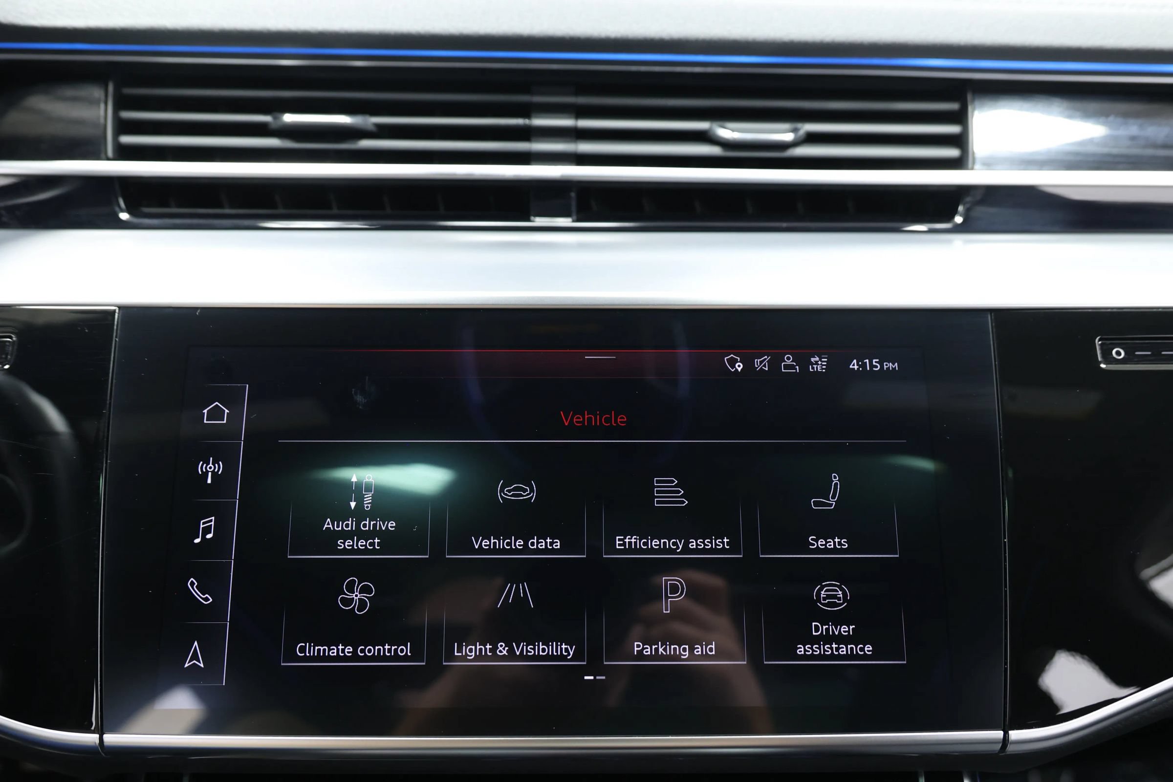 Used 2020 Audi S8 L w/ S8 Executive Package AWD/4WD image 29