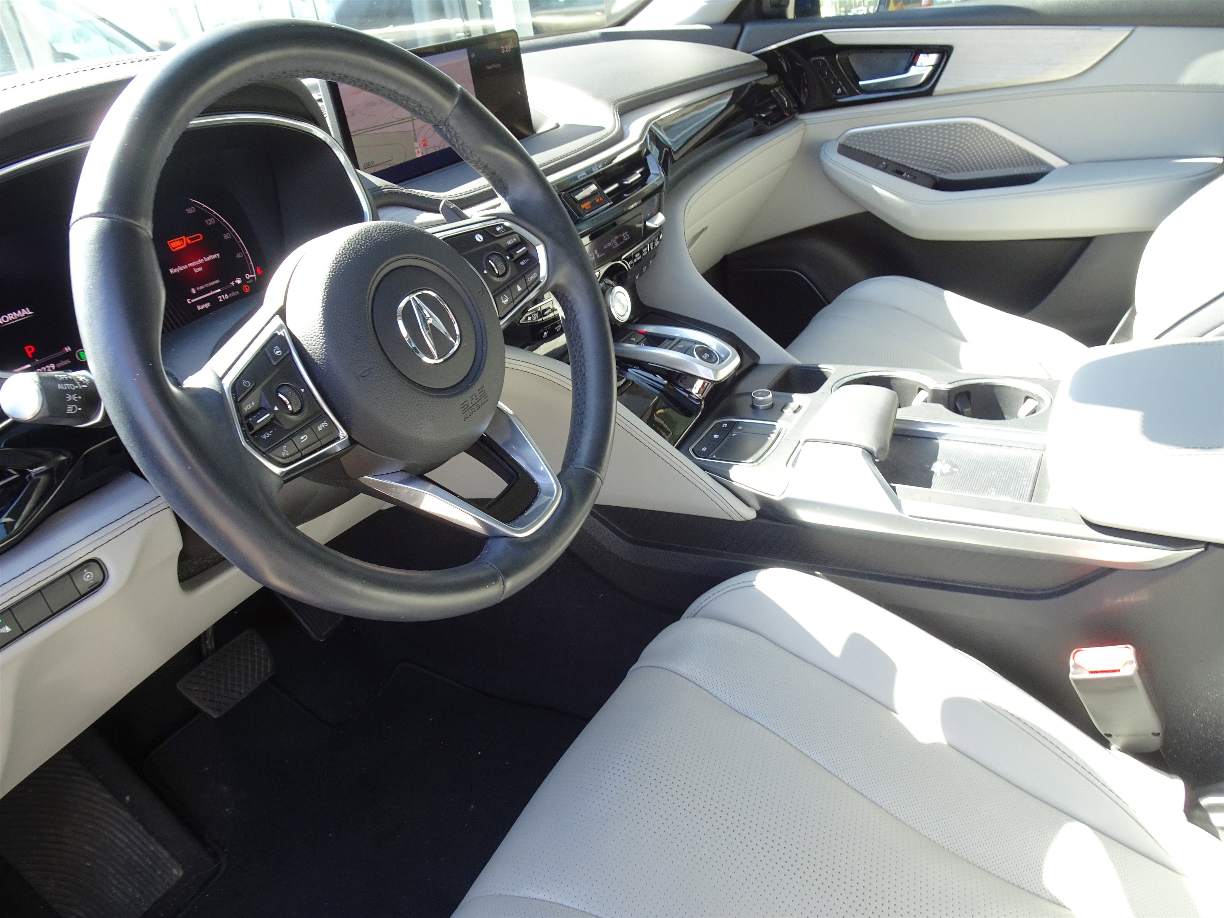 Used 2023 Acura MDX SH-AWD w/ Advance Package image 14