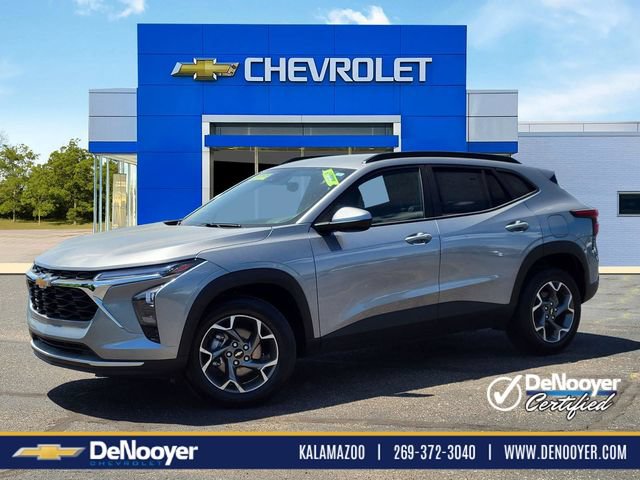 Used 2025 Chevrolet Trax LT w/ LT Convenience Package