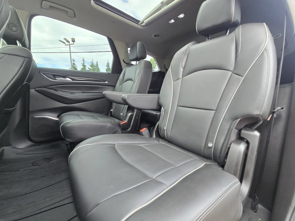 Used 2020 Buick Enclave Avenir w/ Avenir Technology Package AWD/4WD image 17