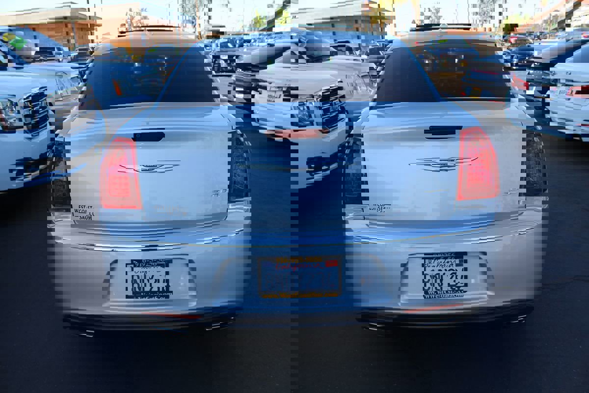 Used 2020 Chrysler 300 Limited image 6