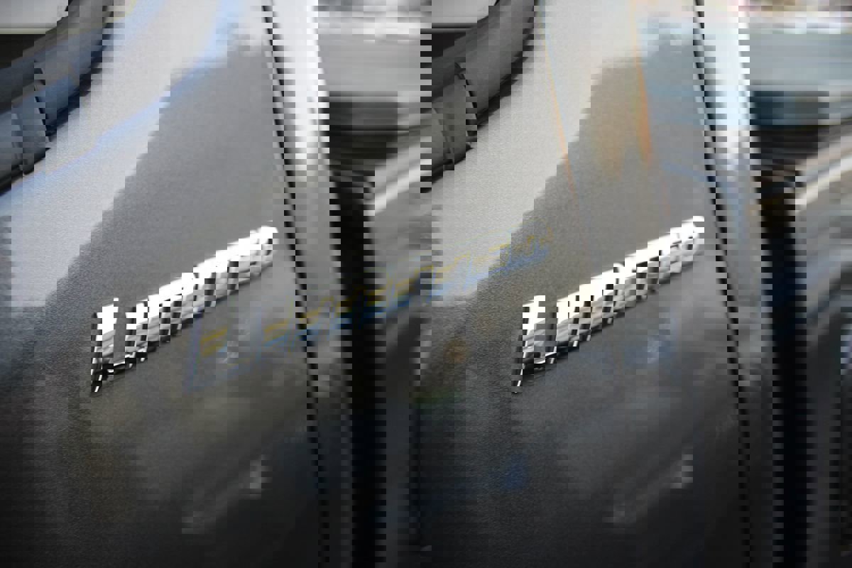 Used 2017 Toyota Tacoma Limited image 19