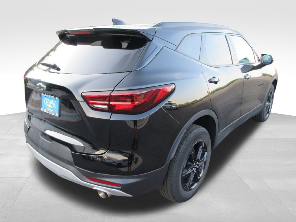 Used 2024 Chevrolet Blazer LT w/ Convenience Package FWD image 5