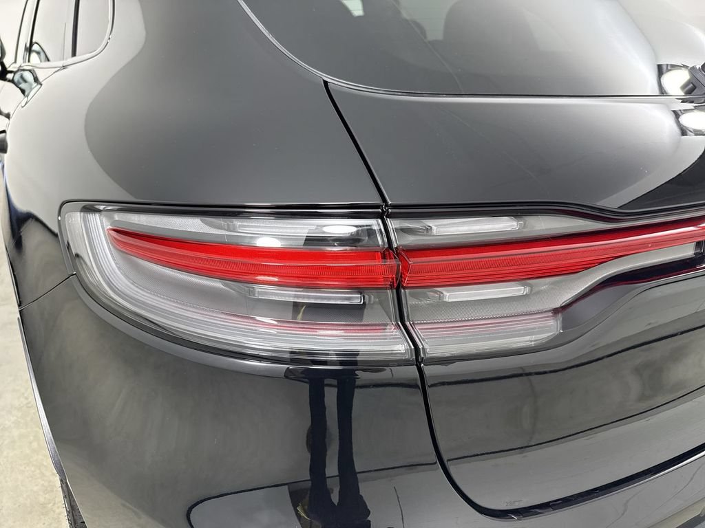 New 2026 Porsche Macan AWD/4WD image 18