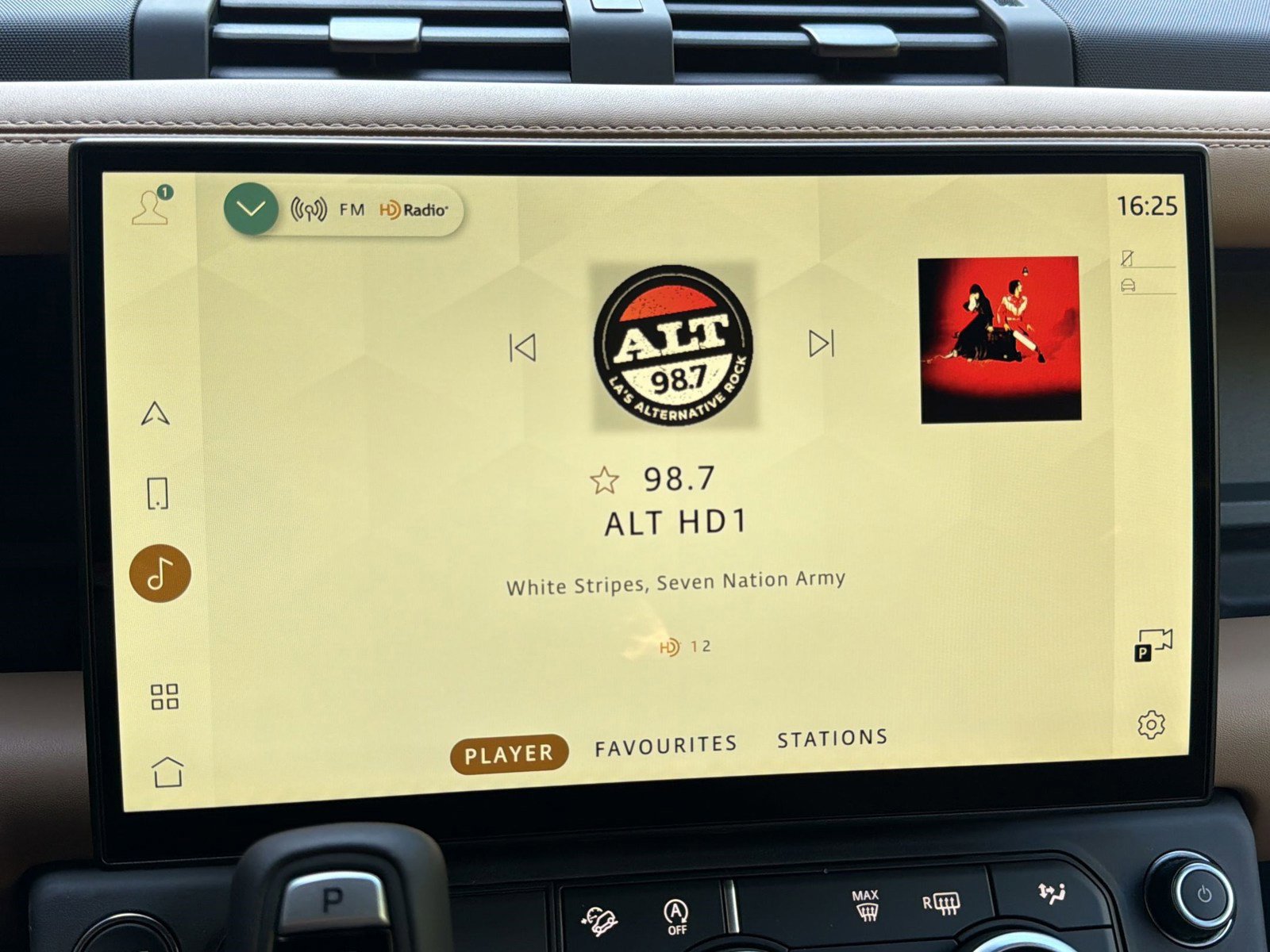 New 2026 Land Rover Defender 110 S image 23