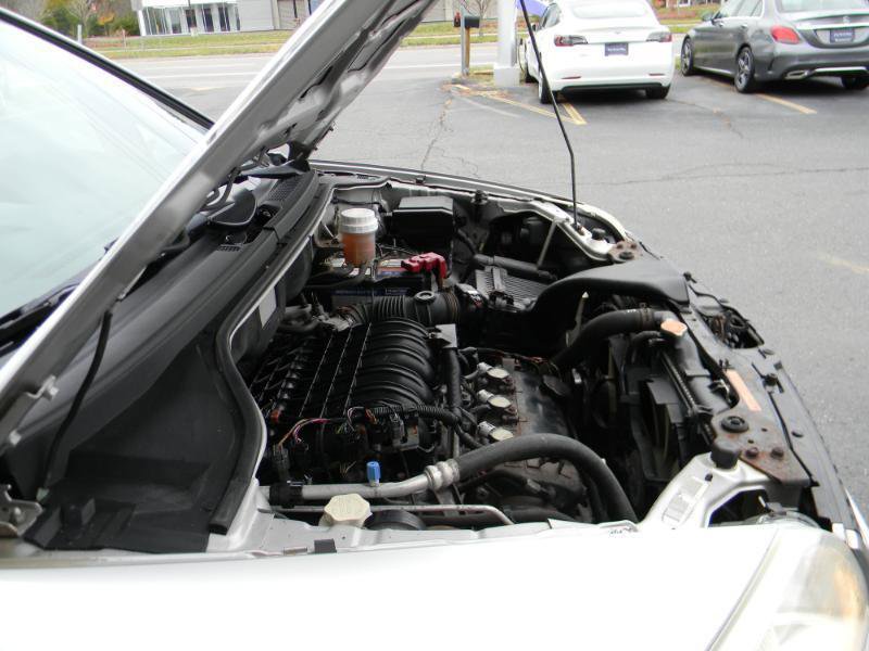 Used 2011 Mitsubishi Endeavor SE AWD/4WD image 22