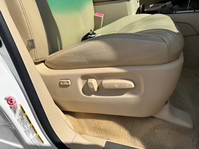 Used 2015 Lexus LX 570 4WD image 21