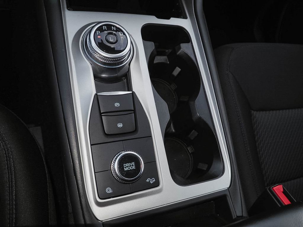 Used 2023 Ford Explorer XLT image 17