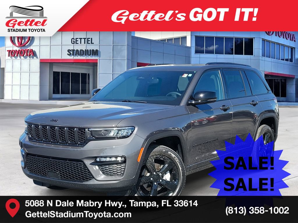 Used 2024 Jeep Grand Cherokee Limited w/ Black Appearance Package