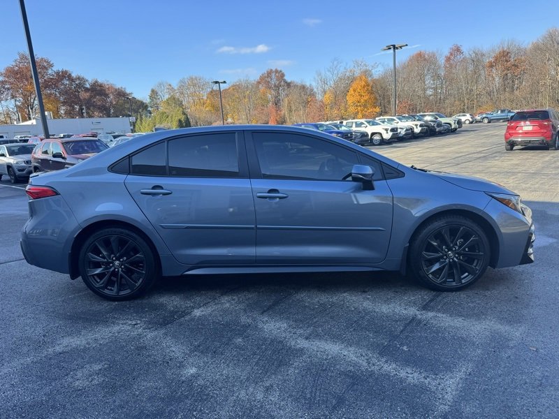 Used 2023 Toyota Corolla SE image 2