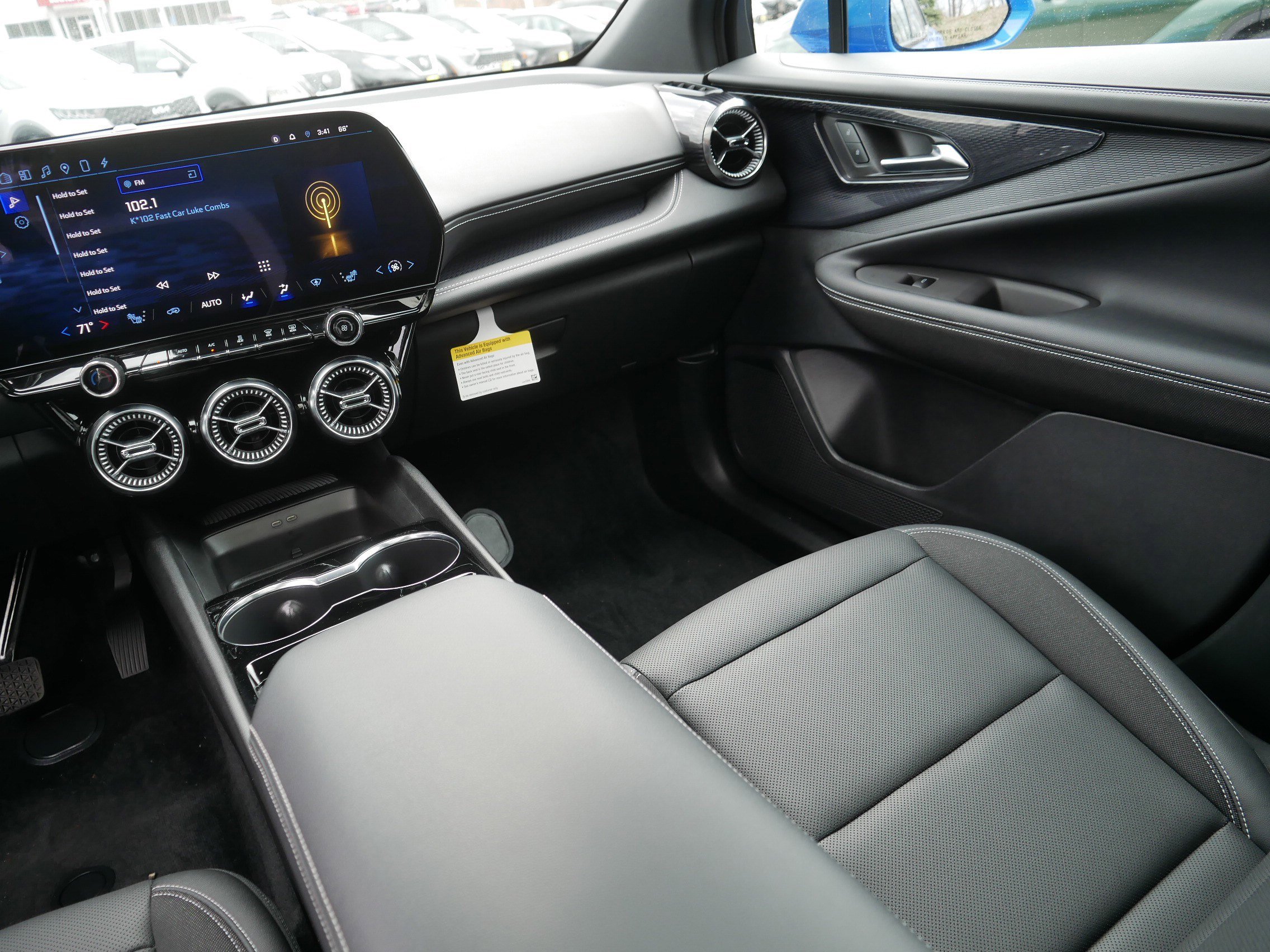 Used 2024 Chevrolet Blazer EV LT image 11