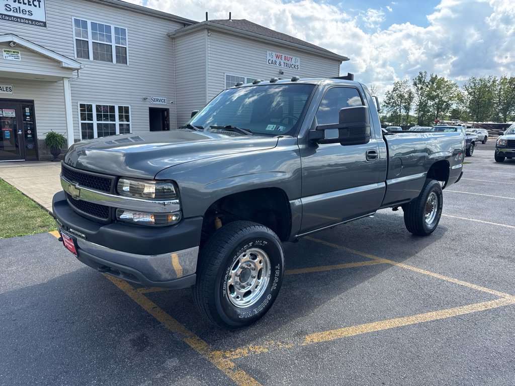 Used 2002 Chevrolet Silverado 2500 LS AWD/4WD image 2