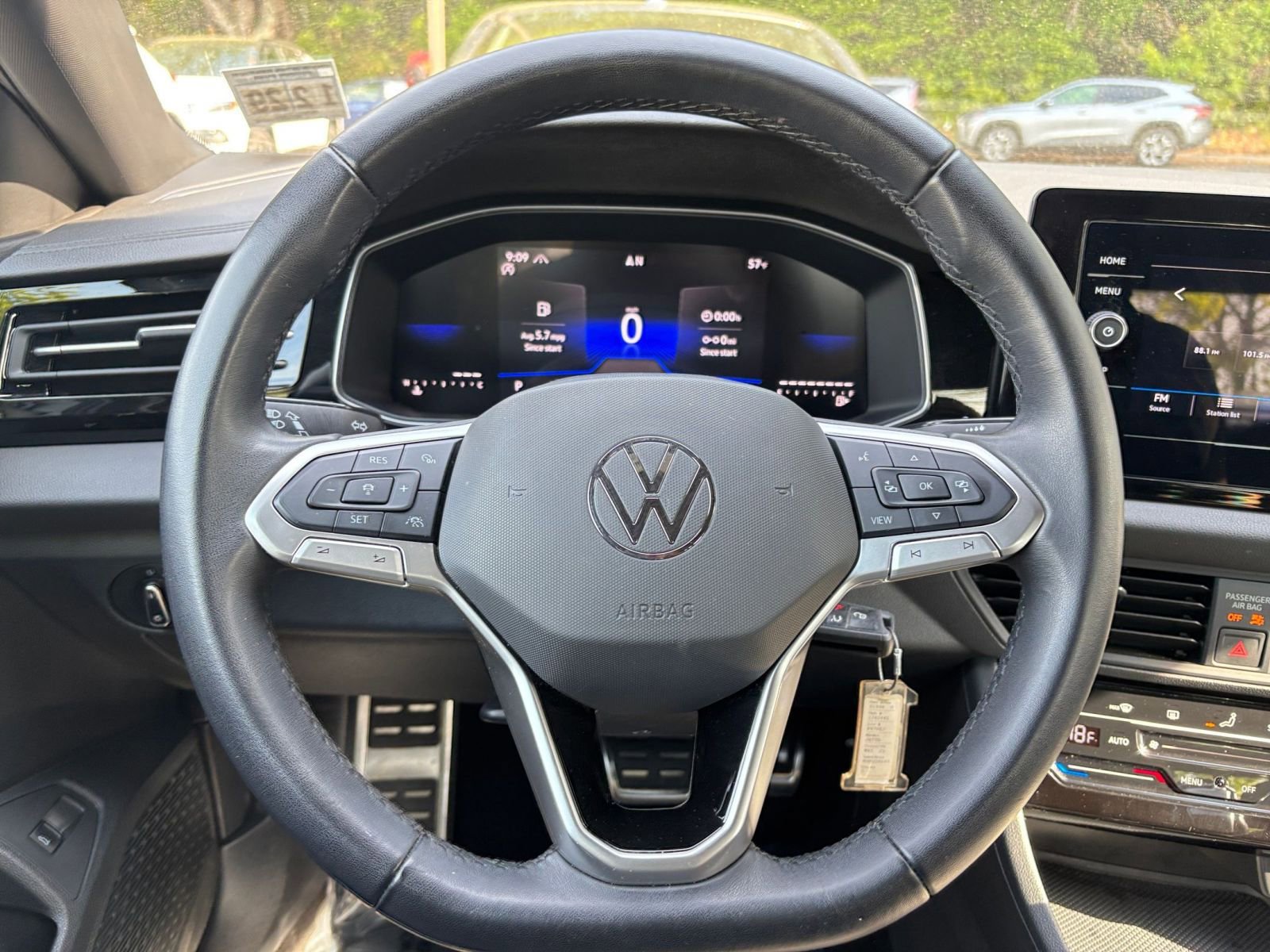 Used 2025 Volkswagen Jetta Sport FWD image 29