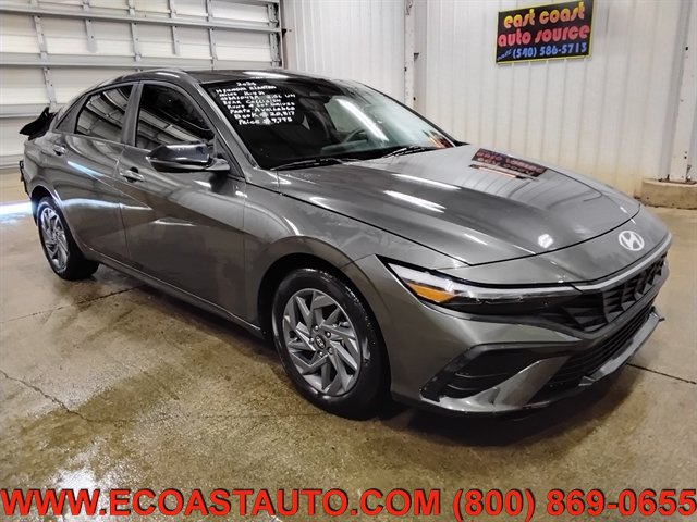 Used 2024 Hyundai Elantra SEL FWD image 4
