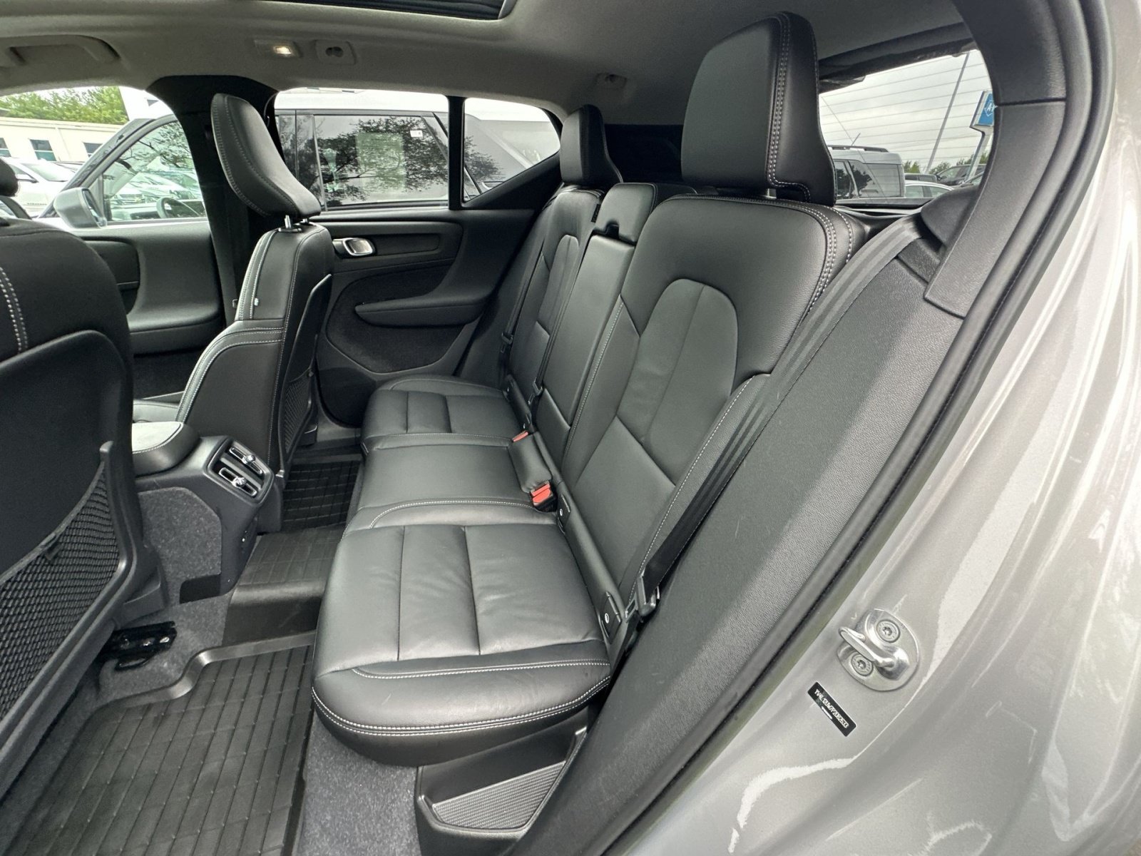 Used 2023 Volvo XC40 B5 Plus w/ Protection Package Premier AWD/4WD image 49