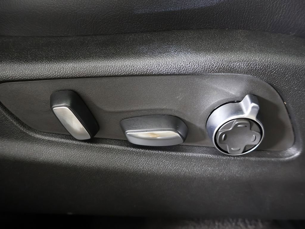 Used 2023 Cadillac XT4 Sport image 32