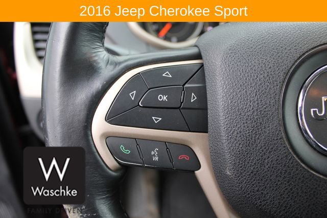 Used 2016 Jeep Cherokee Sport w/ Cold Weather Group image 28
