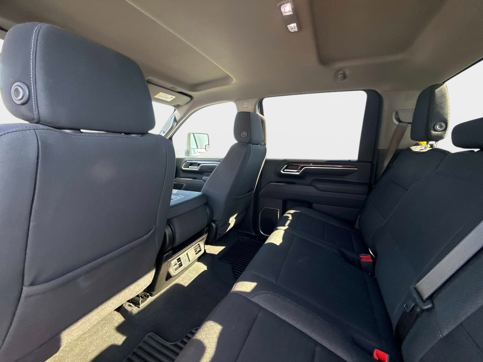 Used 2025 Chevrolet Silverado 2500 LT w/ Convenience Package AWD/4WD image 18