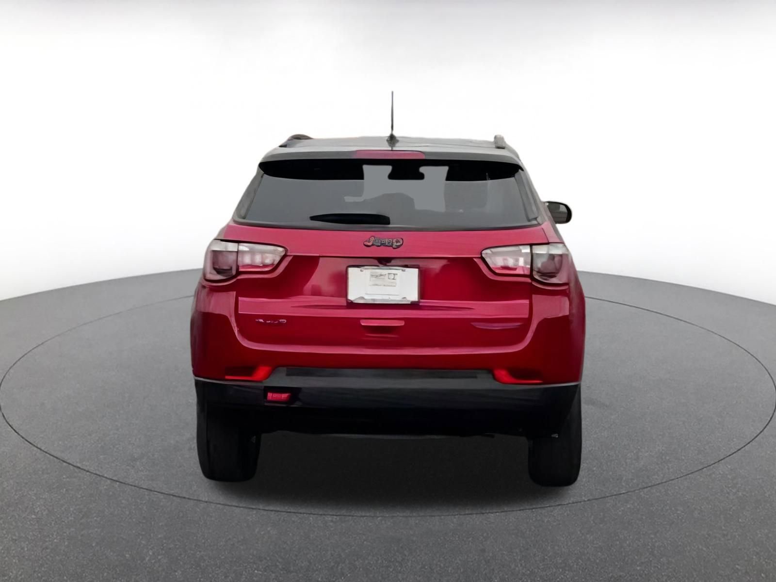 Used 2025 Jeep Compass Trailhawk image 8