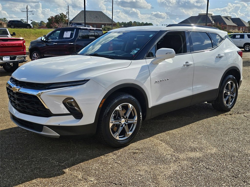 Used 2024 Chevrolet Blazer LT image 7