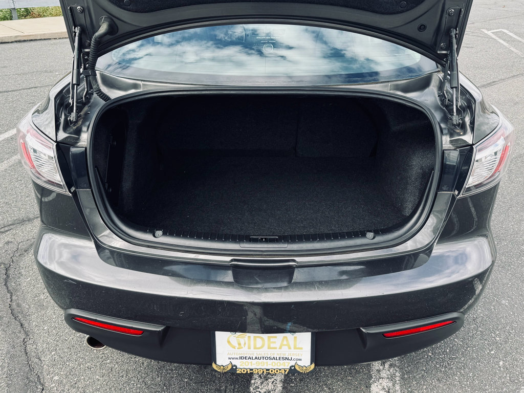 Used 2010 MAZDA MAZDA3 i Touring image 28