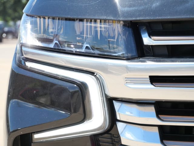 Used 2023 Chevrolet Suburban High Country AWD/4WD image 10