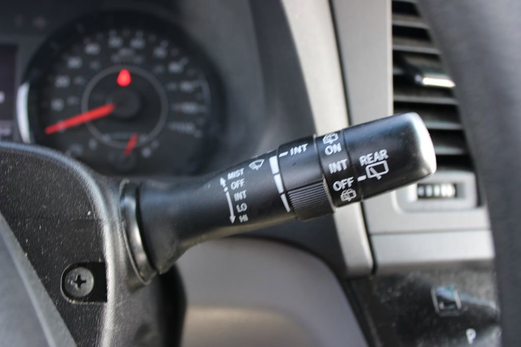 Used 2015 Toyota Sienna LE image 35