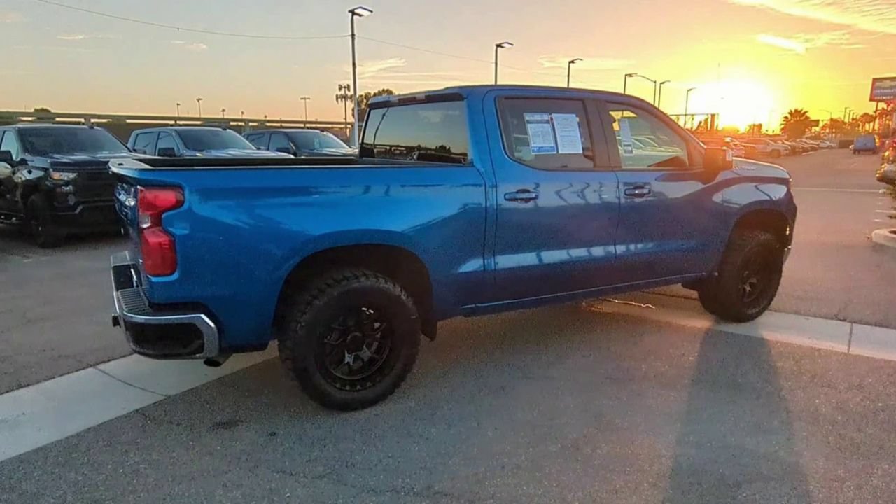 Used 2022 Chevrolet Silverado 1500 LT w/ Protection Package AWD/4WD image 8