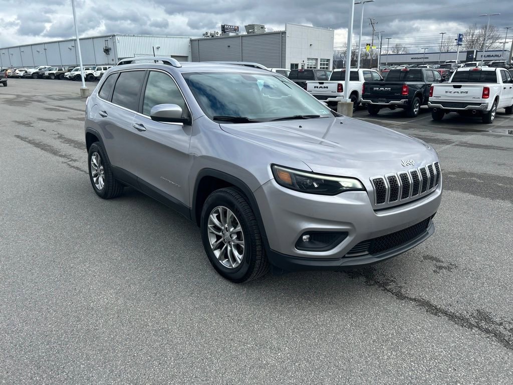 Used 2019 Jeep Cherokee Latitude Plus w/ Comfort/Convenience Group image 4