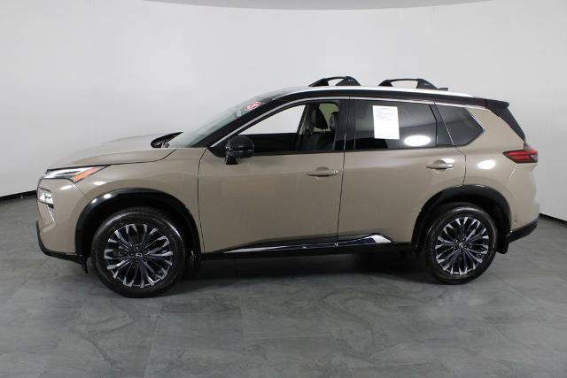 Certified 2025 Nissan Rogue Platinum FWD image 12