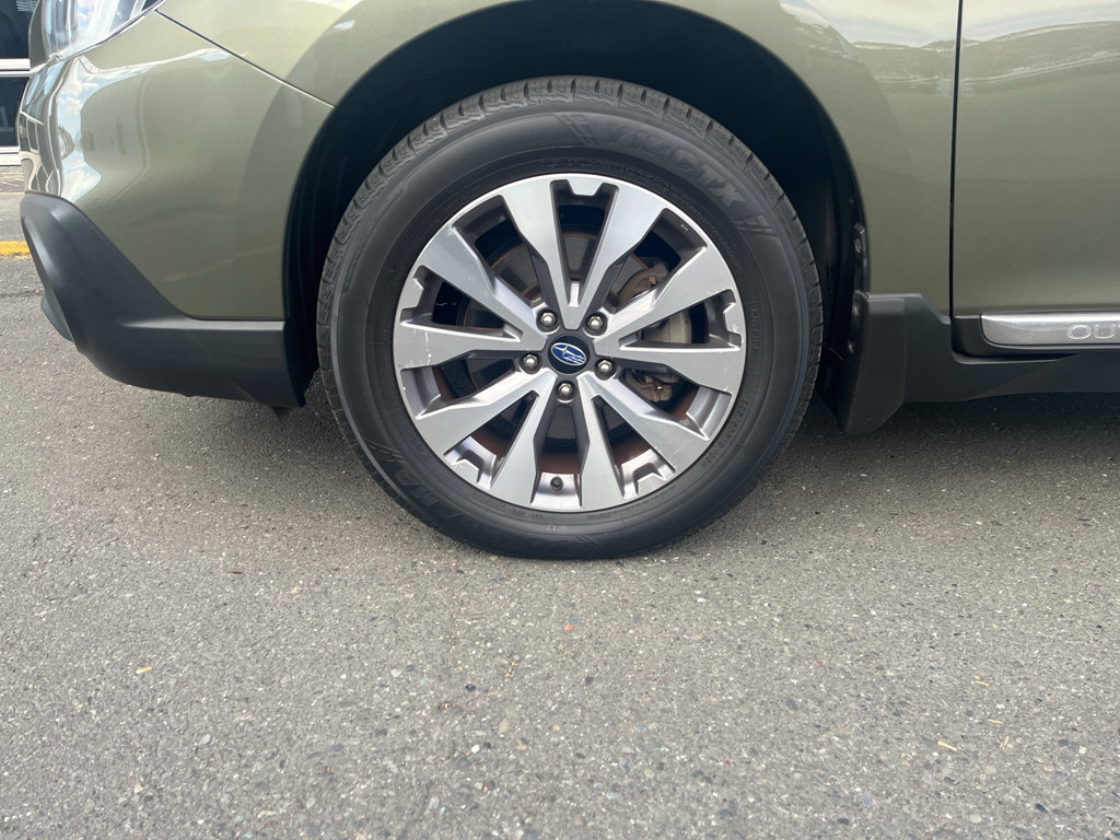 Used 2017 Subaru Outback 2.5i Touring AWD/4WD image 22