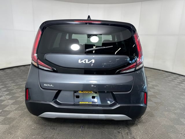 Used 2023 Kia Soul LX w/ LX Technology Package image 4