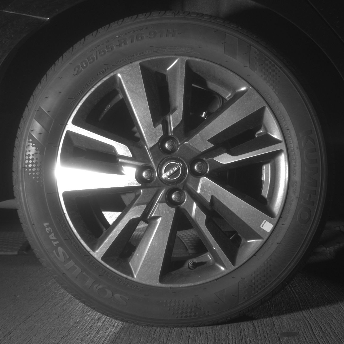 Used 2025 Nissan Versa SV FWD image 15