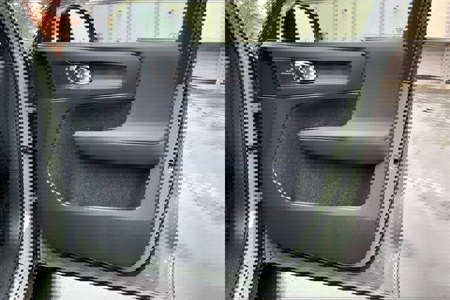 Used 2023 Volvo XC40 Recharge Ultimate image 27