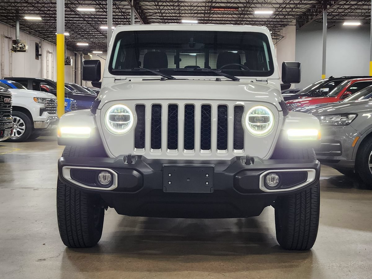 Used 2022 Jeep Gladiator Overland w/ LED Lighting Group AWD/4WD image 2