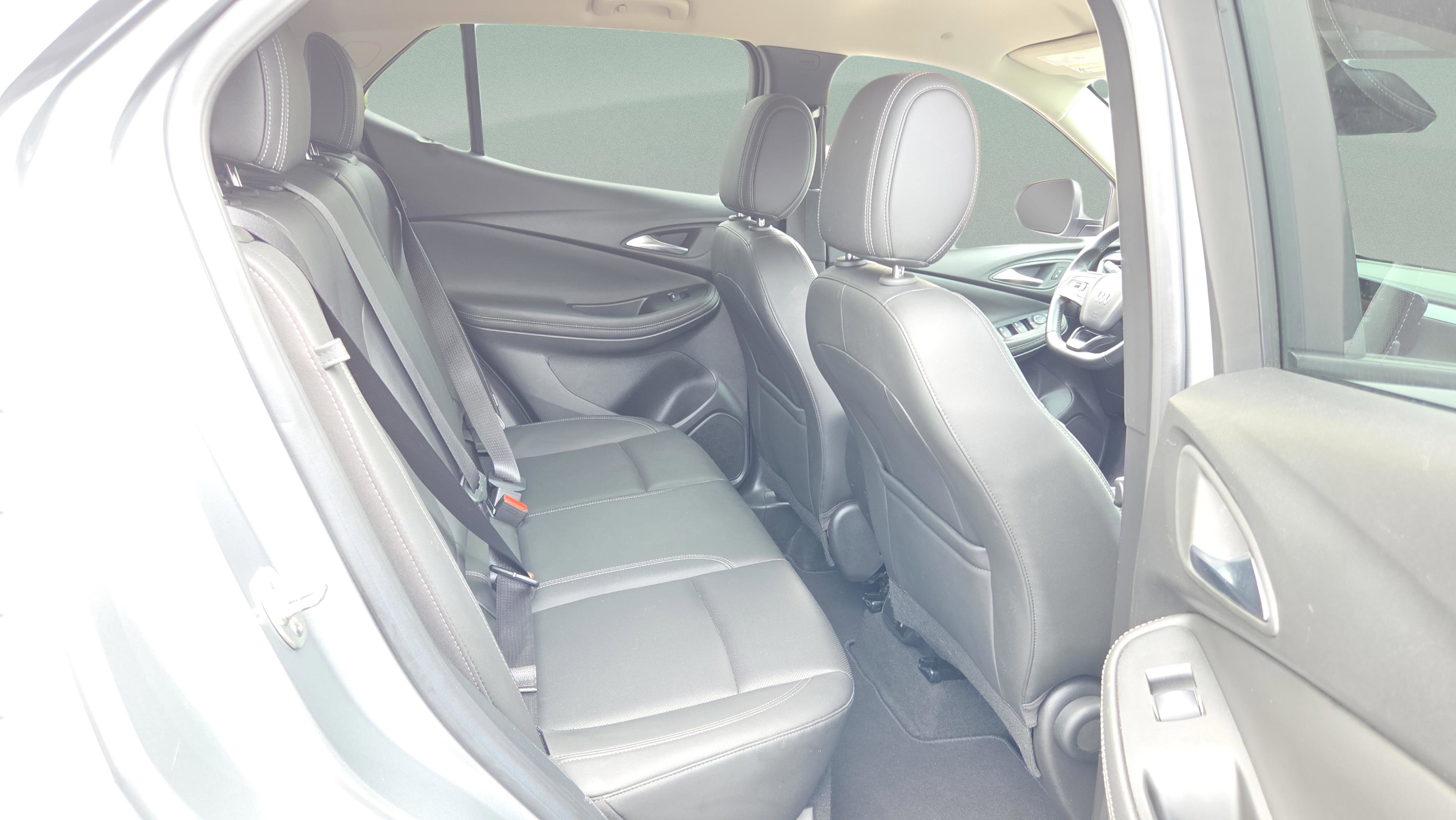 Used 2024 Buick Encore GX Sport Touring image 14