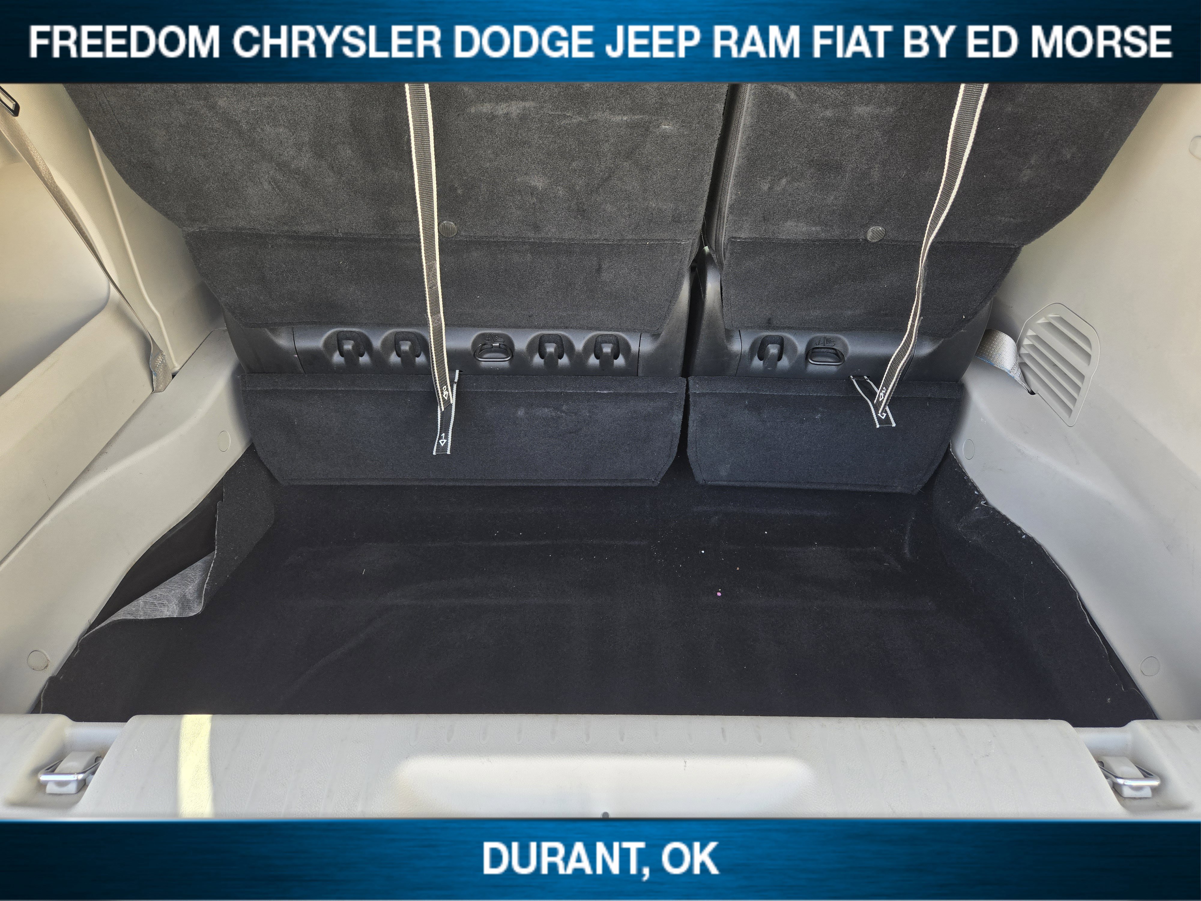 Used 2023 Chrysler Voyager LX image 24