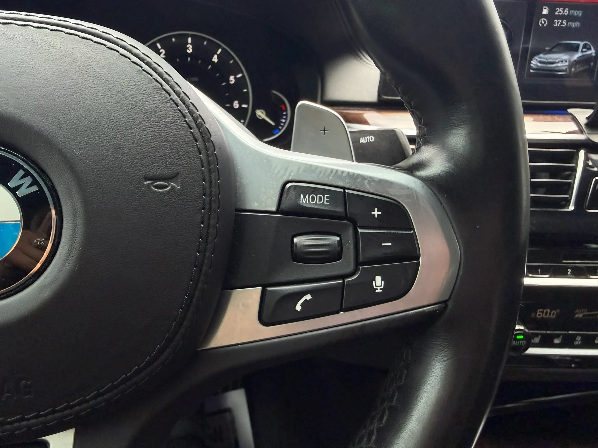 Used 2018 BMW M550i xDrive AWD/4WD image 29