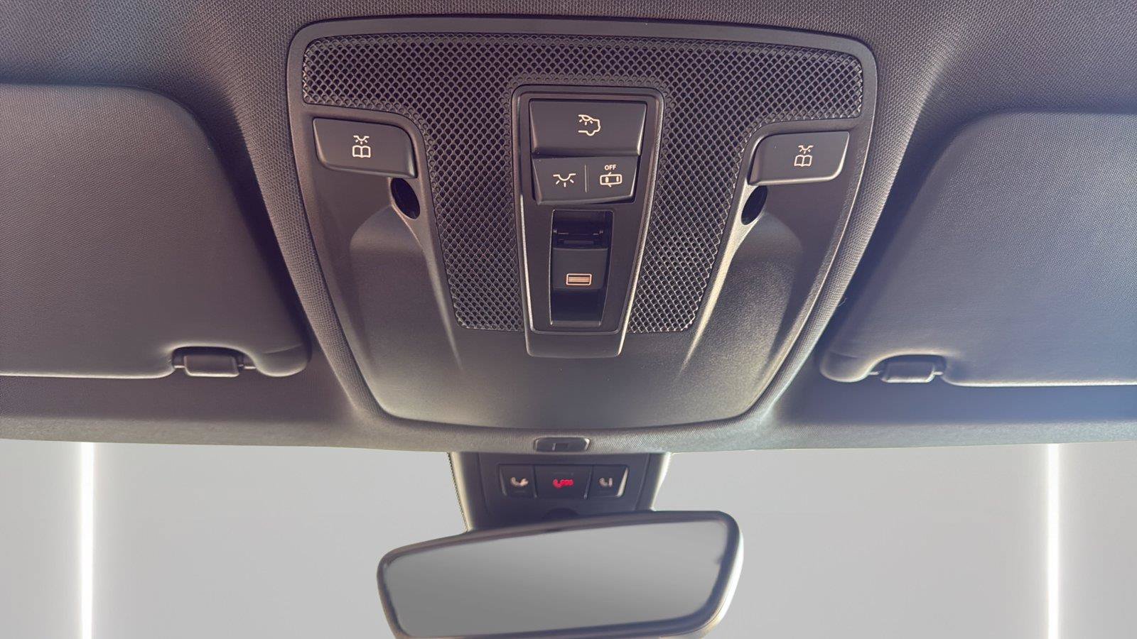 Used 2014 Mercedes-Benz CLA 250 image 25