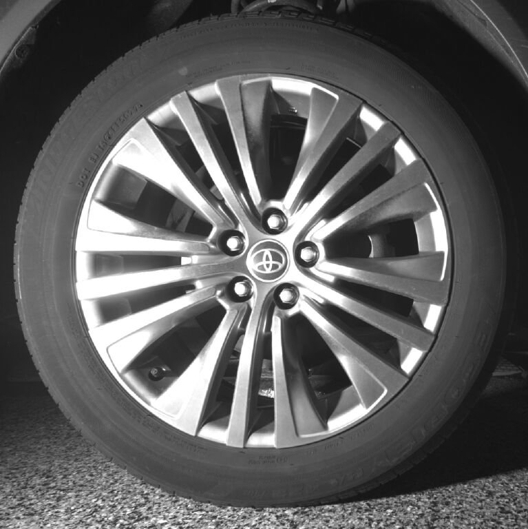 Used 2023 Toyota Venza XLE image 15