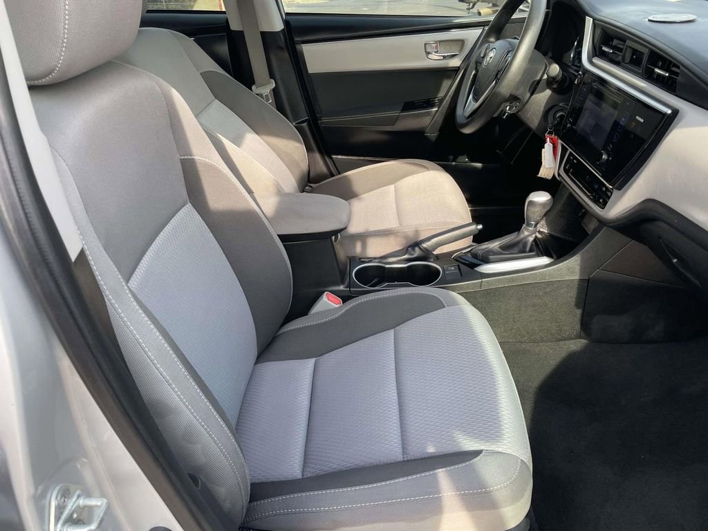 Used 2017 Toyota Corolla LE image 44