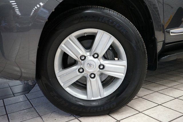 Used 2013 Toyota Land Cruiser image 61