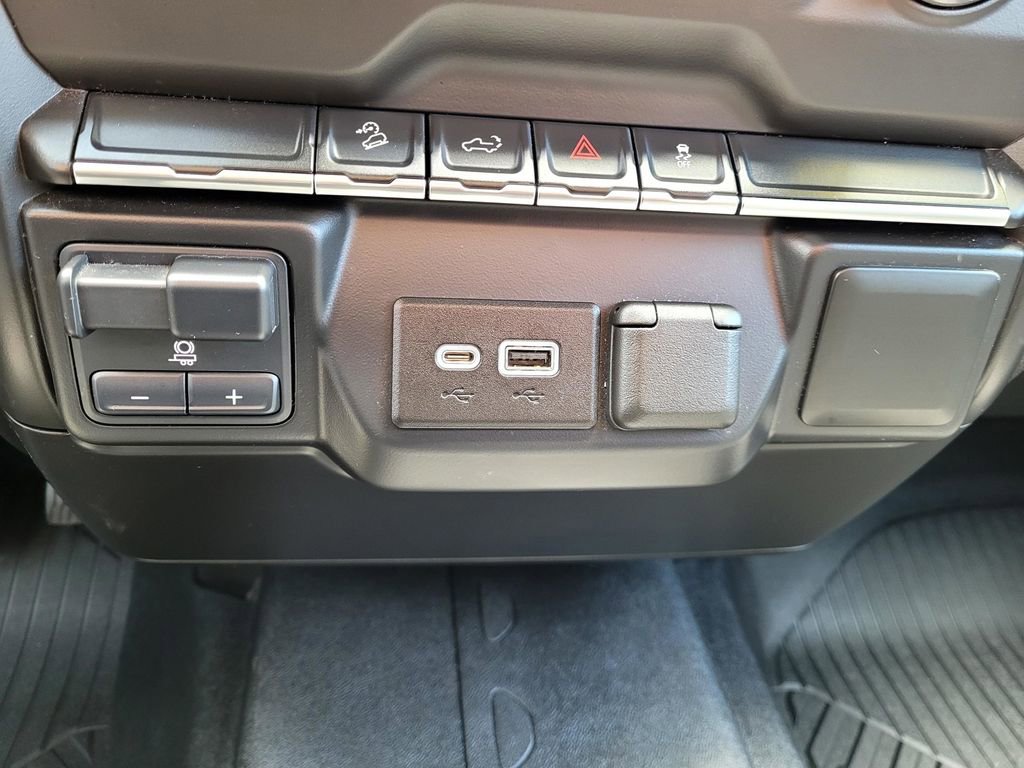 Used 2021 Chevrolet Silverado 1500 Custom Trail Boss w/ Safety Confidence Package AWD/4WD image 19
