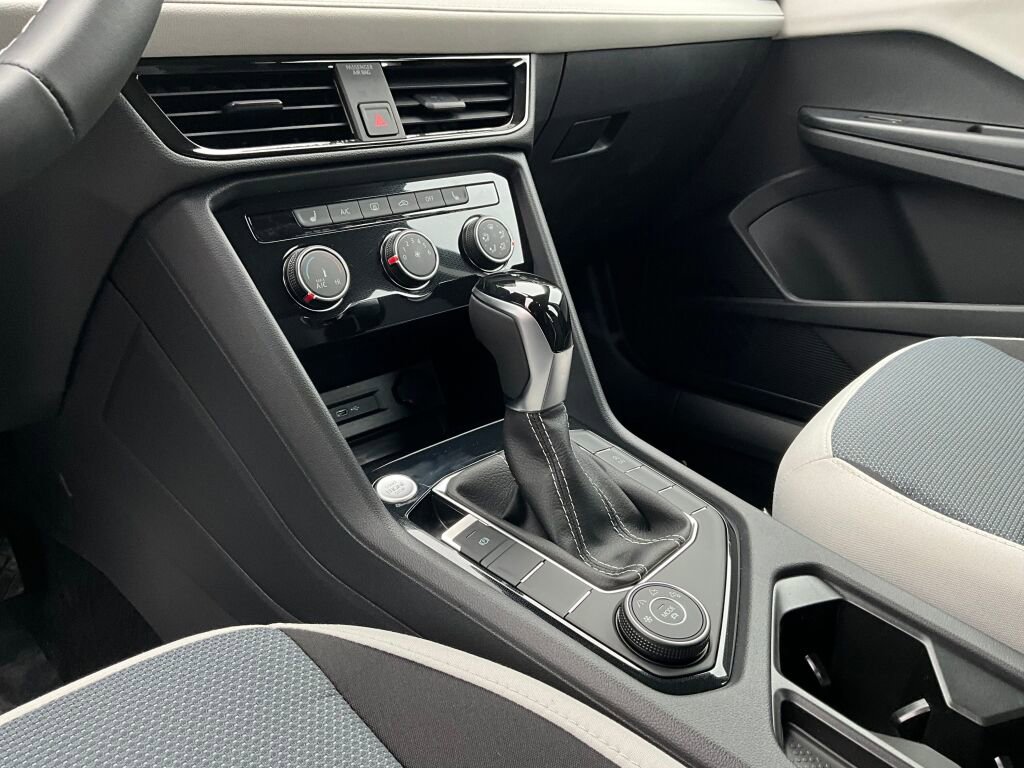 New 2026 Volkswagen Taos S image 19